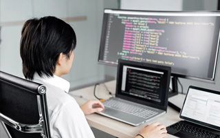 博尔塔拉蒙古 ,php声明和调用变量的符号是什么？